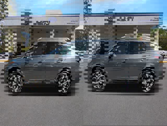 Used 2020 Subaru Outback Touring w/ Tech Package 2 image 2