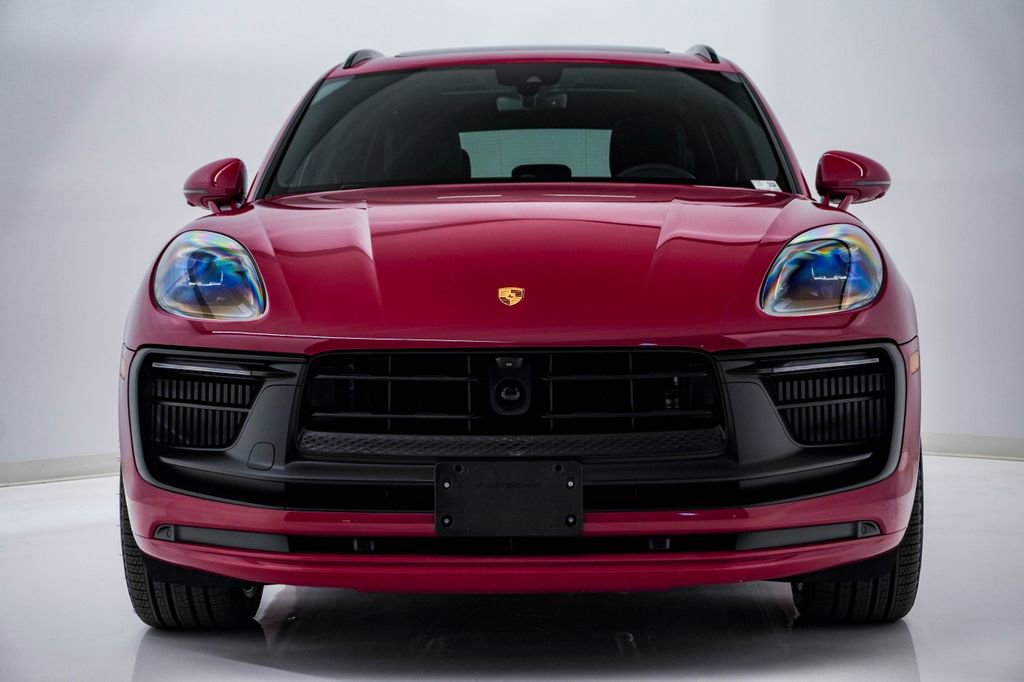 Certified 2026 Porsche Macan GTS image 6