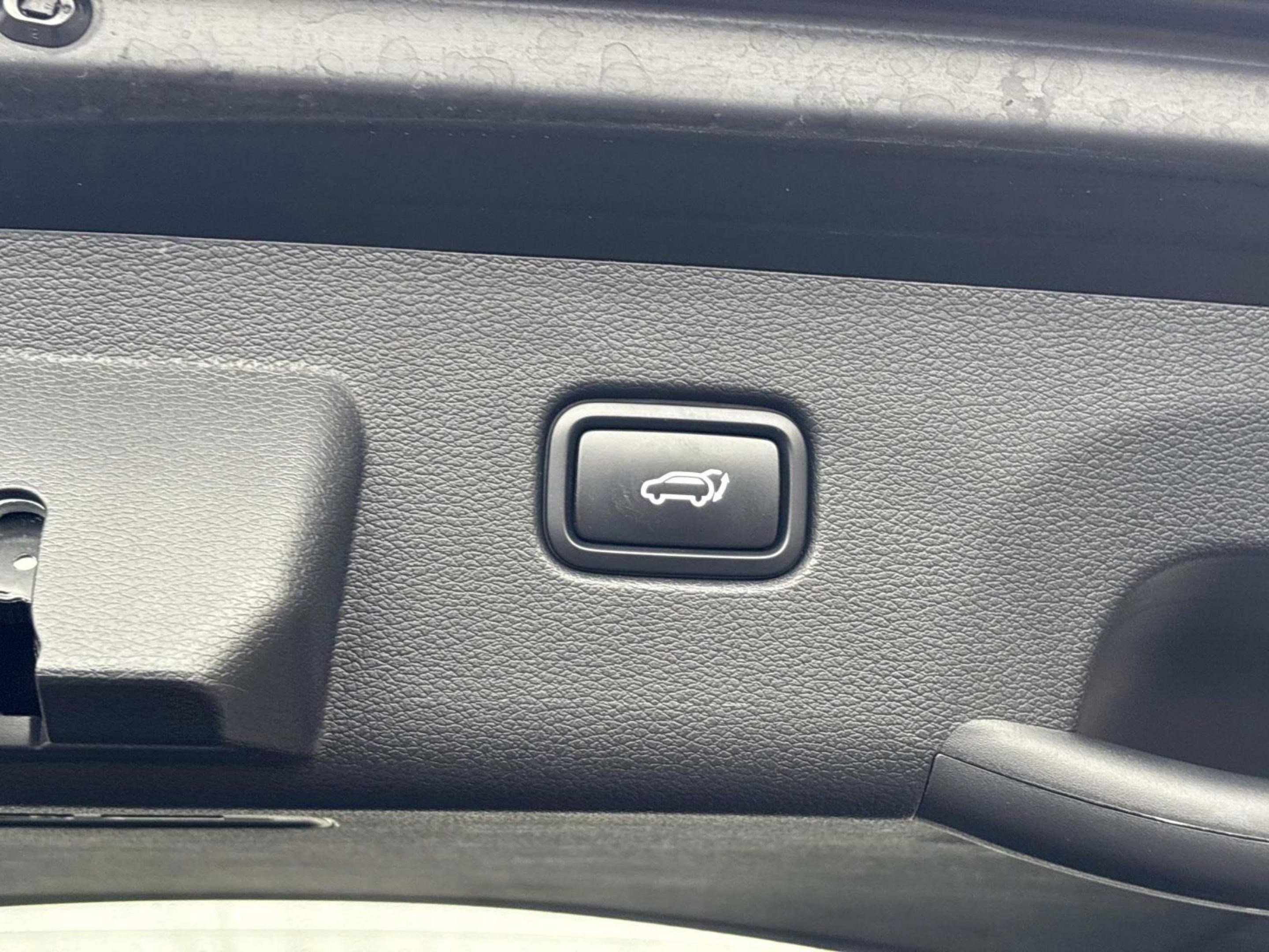 Used 2024 Kia Sportage X-Line w/ X-Line Premium Package image 15