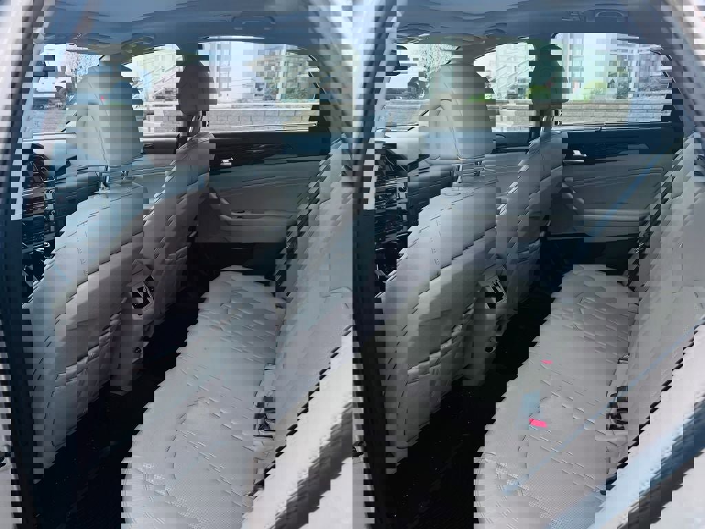 Used 2015 Hyundai Sonata Limited w/ Option Group 05 image 21