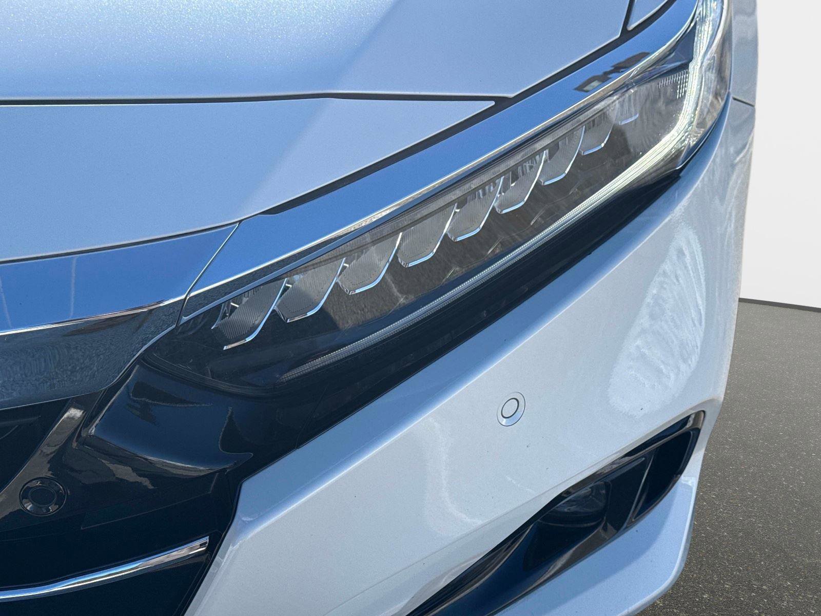 Used 2022 Honda Accord Touring image 10