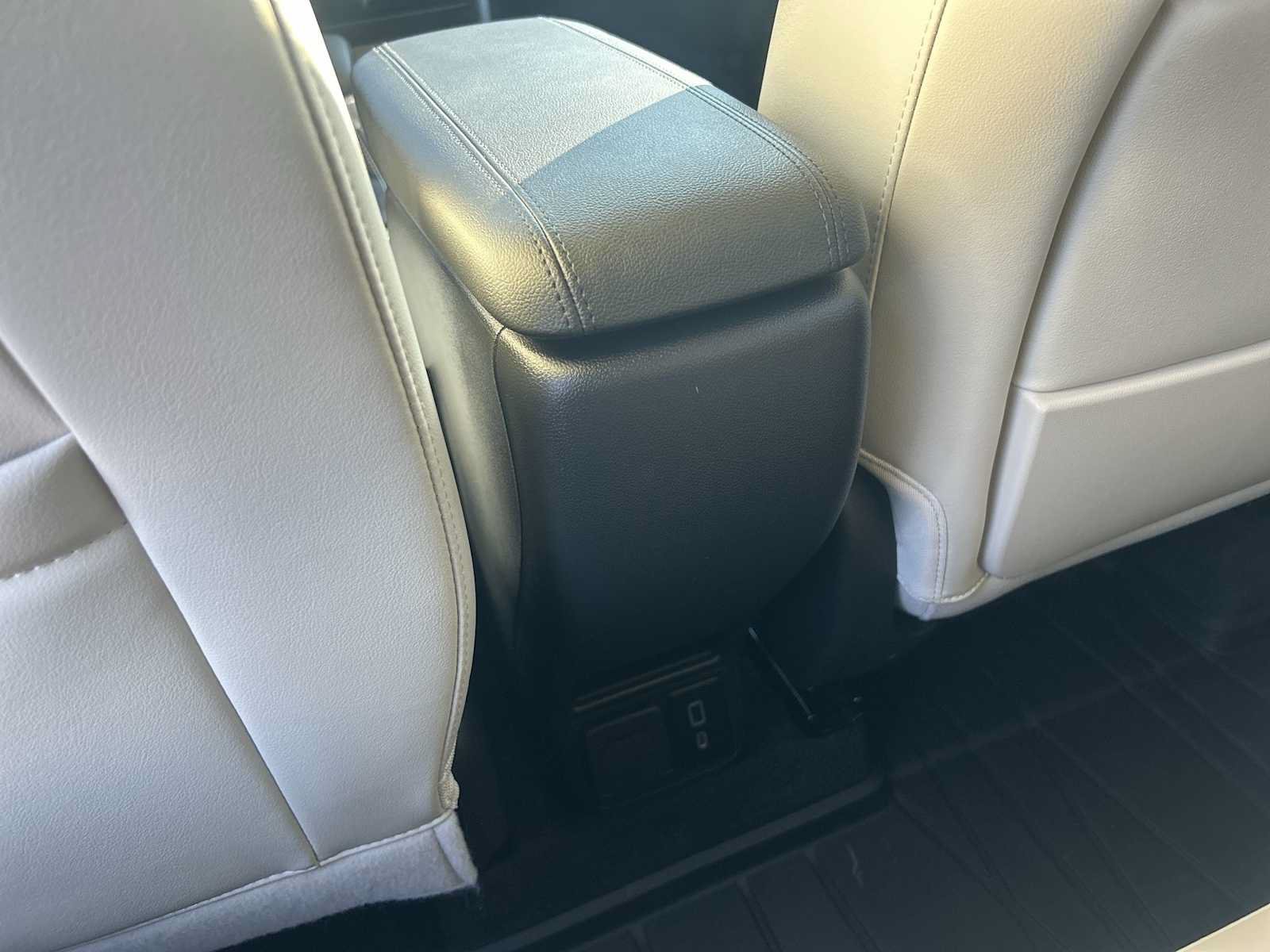 Used 2025 Buick Encore GX Avenir w/ Avenir Convenience Package FWD image 20