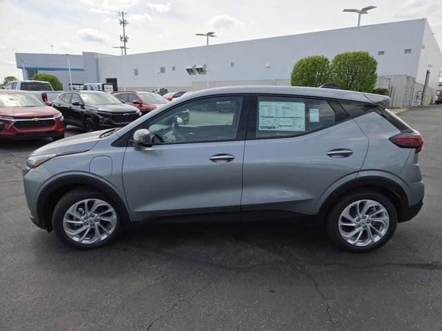New 2027 Chevrolet Bolt LT w/ Comfort Package FWD image 16