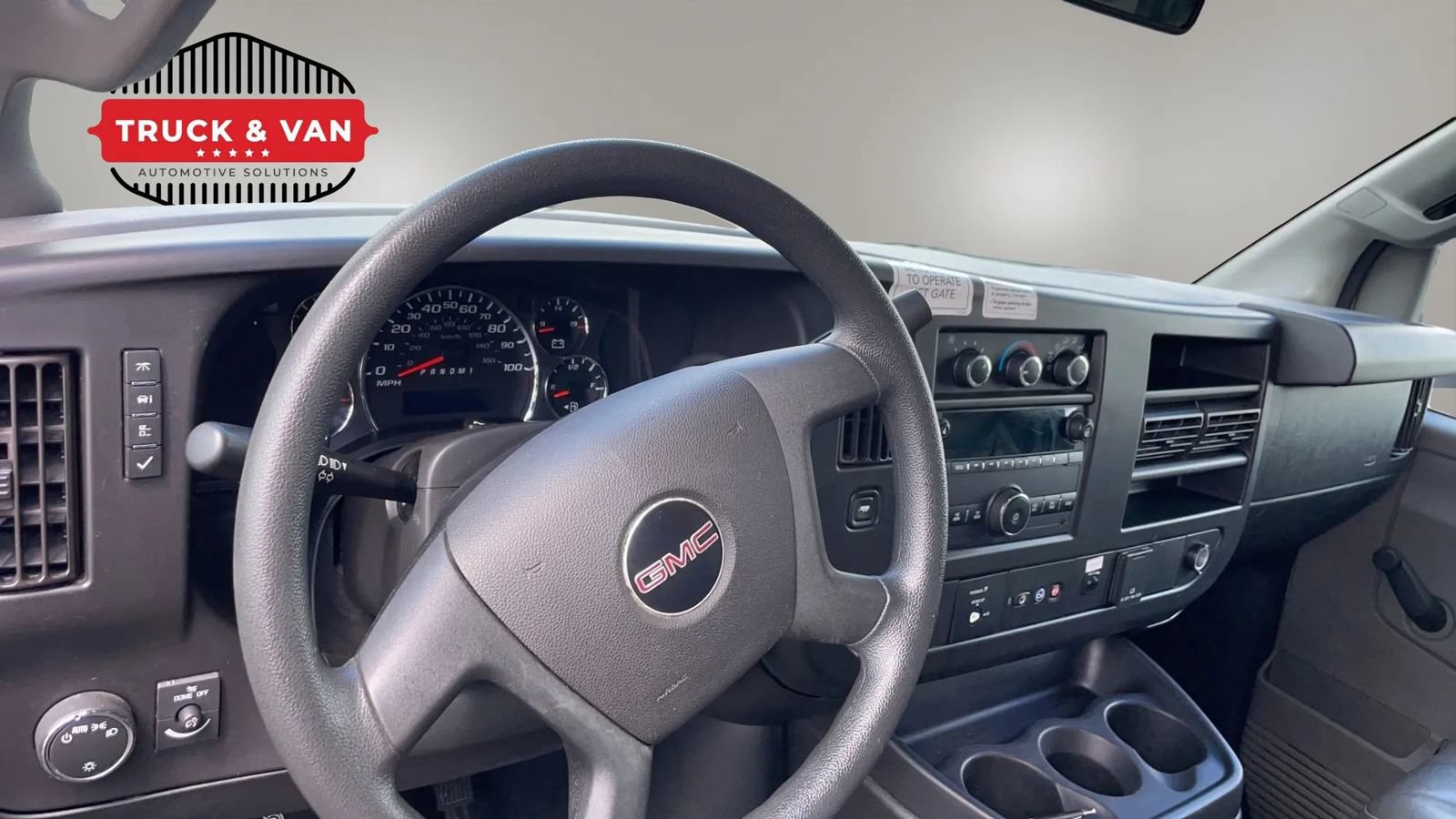 Used 2019 GMC Savana 3500 RWD image 8