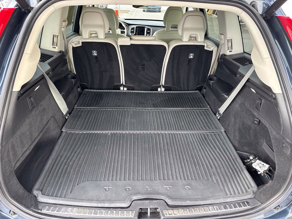 Used 2021 Volvo XC90 T6 Momentum w/ Advanced Package AWD/4WD image 12
