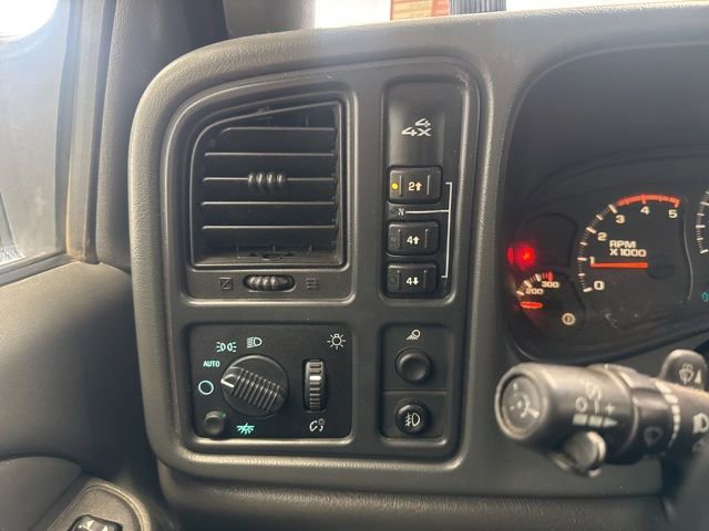 Used 2005 Chevrolet Silverado 3500 LT w/ Heavy-Duty Power Package image 40