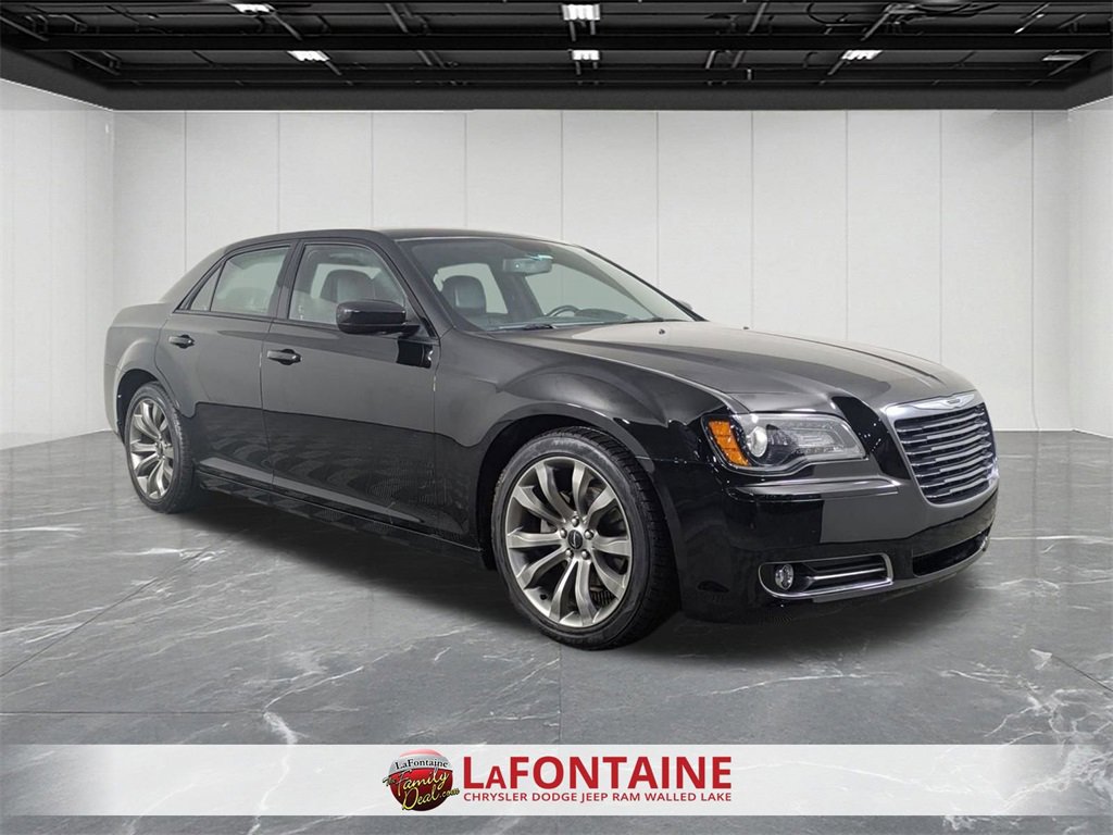 Used 2014 Chrysler 300 S image 7