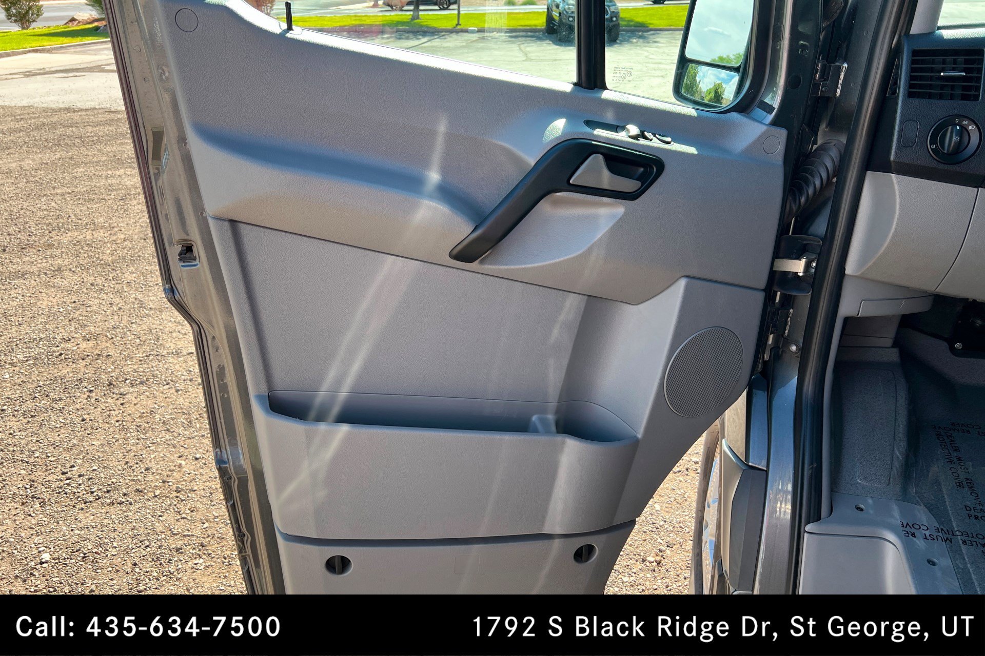 Used 2015 Mercedes-Benz Sprinter 2500 image 14