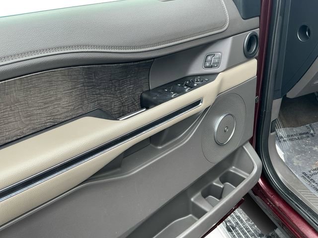 Used 2021 Ford Expedition Max Limited image 11