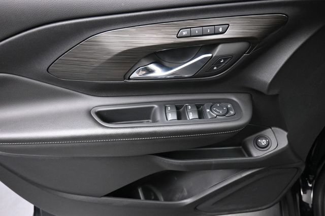 Used 2023 GMC Terrain SLT FWD image 13