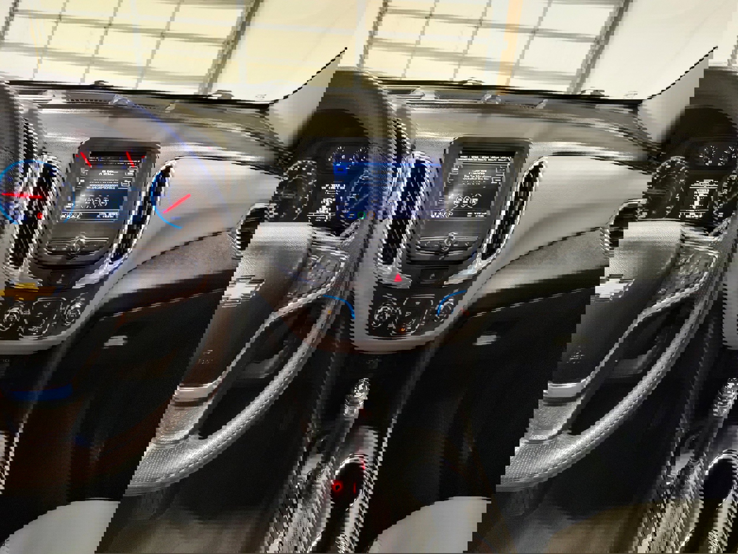 Used 2020 Chevrolet Equinox LS w/ LS Convenience Package image 7