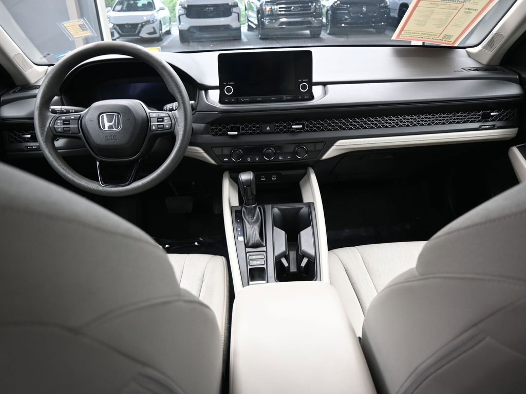 Used 2023 Honda Accord EX image 39