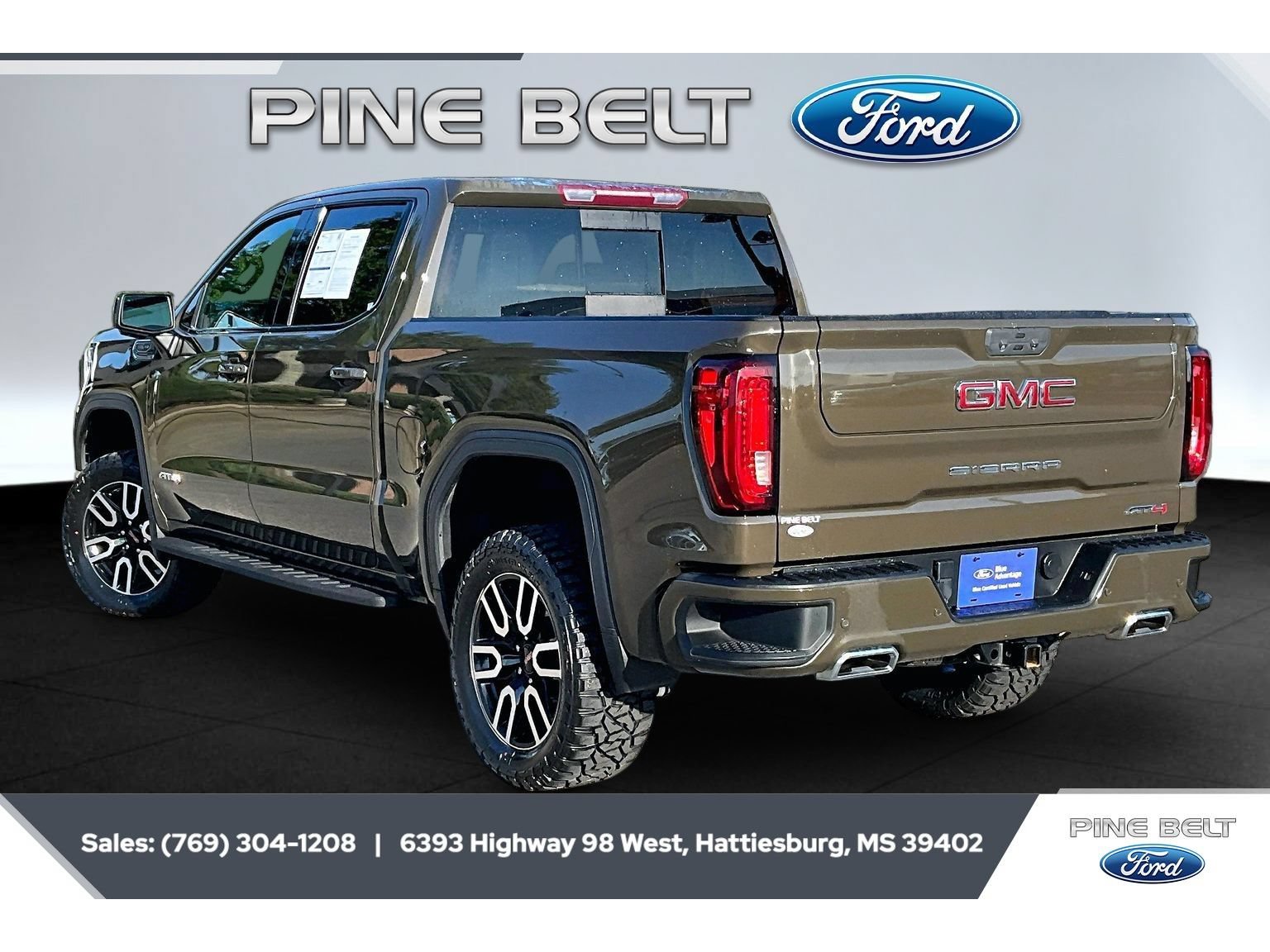 Used 2023 GMC Sierra 1500 AT4 w/ AT4 Premium Package AWD/4WD image 2