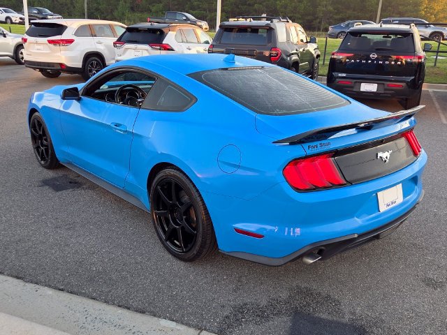 Used 2022 Ford Mustang Coupe RWD image 12