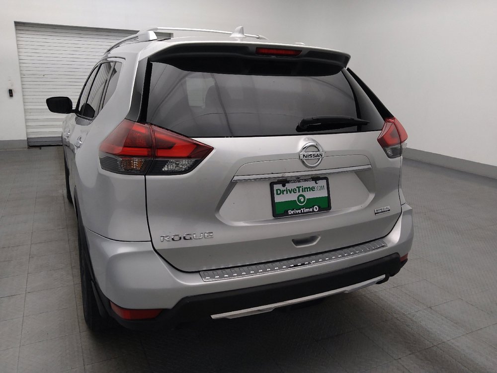 Used 2019 Nissan Rogue S w/ Special Edition Package FWD image 6