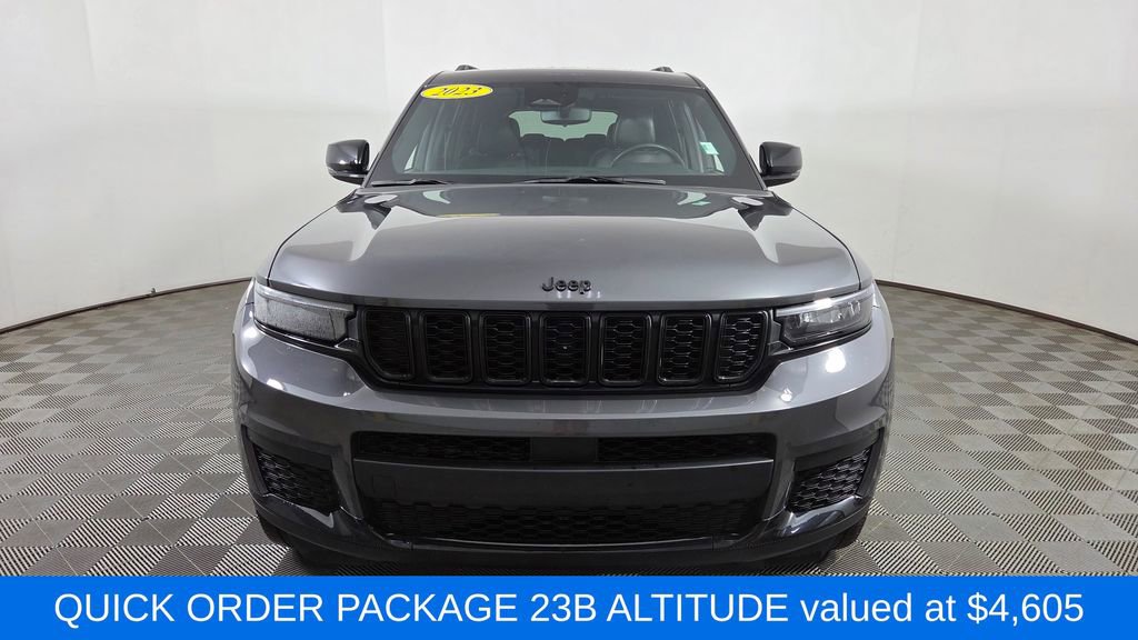 Used 2023 Jeep Grand Cherokee L Laredo AWD/4WD image 2