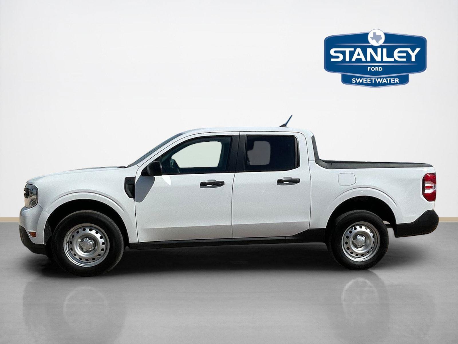Used 2023 Ford Maverick XL FWD image 4