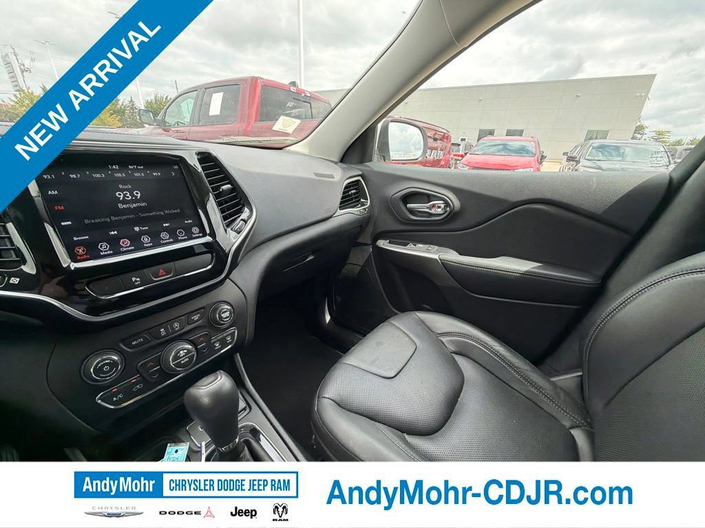 Used 2019 Jeep Cherokee Limited FWD image 12