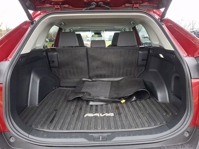 Used 2024 Toyota RAV4 XLE w/ Convenience Package image 30