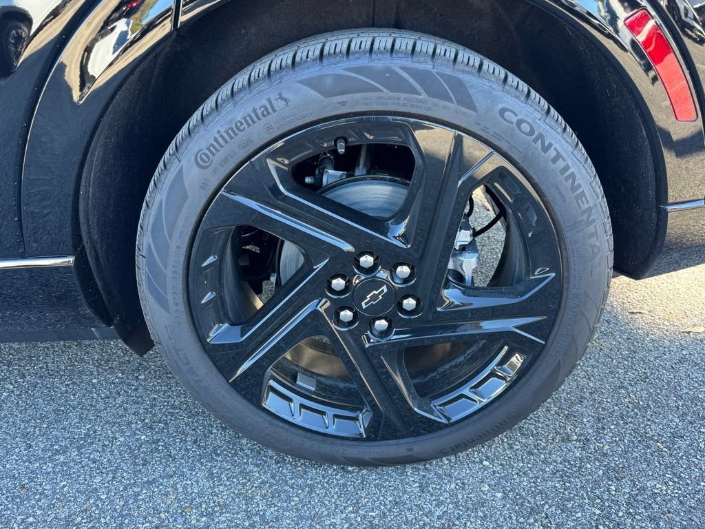 New 2026 Chevrolet Equinox EV RS FWD image 3