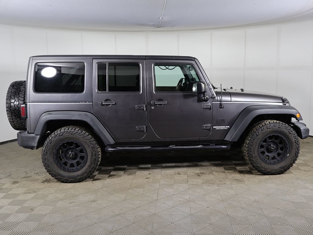 Used 2016 Jeep Wrangler Unlimited Sport w/ Quick Order Package 24S AWD/4WD image 9
