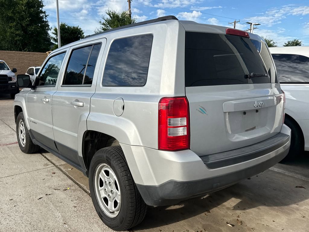 Used 2014 Jeep Patriot Sport FWD image 5