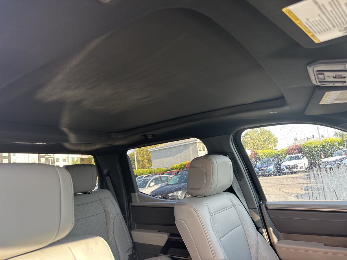 Used 2025 Toyota Tundra Limited AWD/4WD image 19