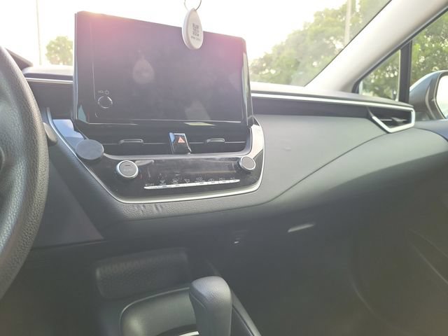 Used 2025 Toyota Corolla LE FWD image 23