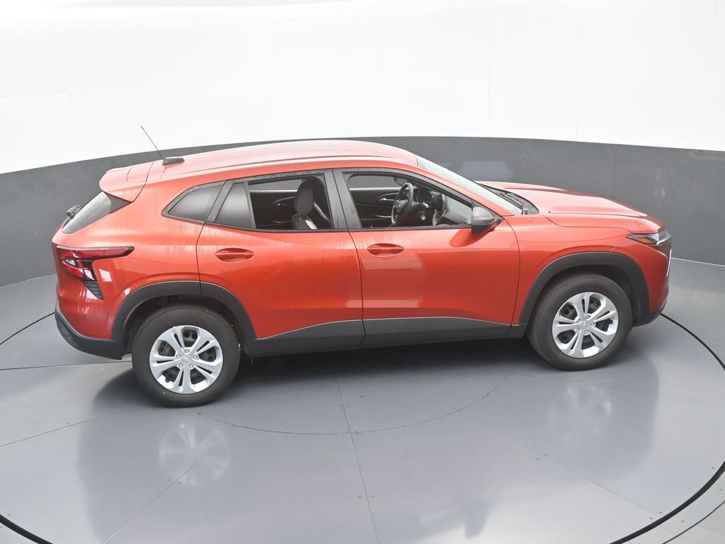 Used 2024 Chevrolet Trax LS image 47