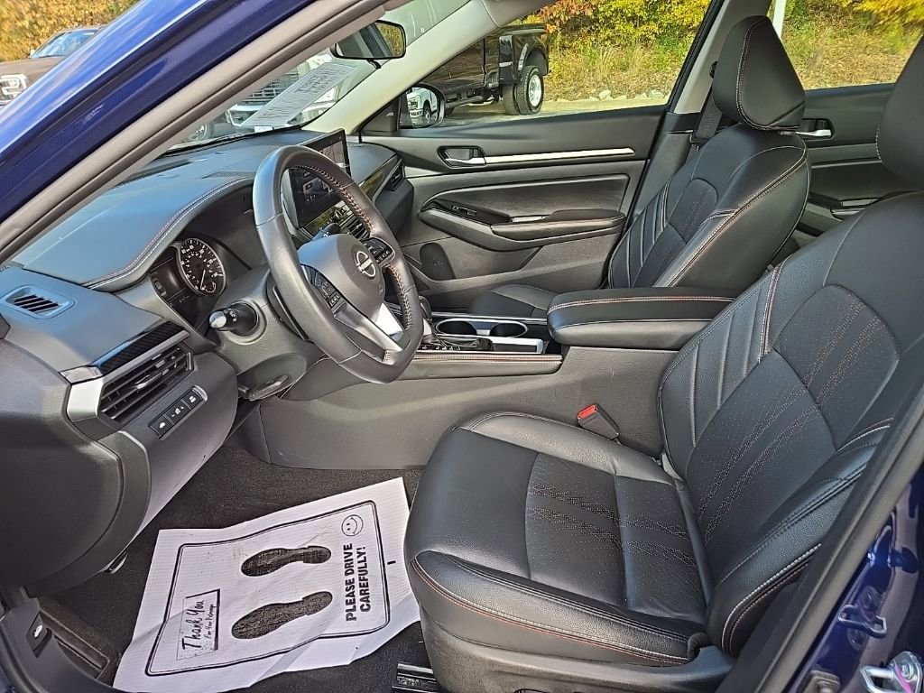Used 2024 Nissan Altima 2.5 SR w/ SR Premium Package image 10