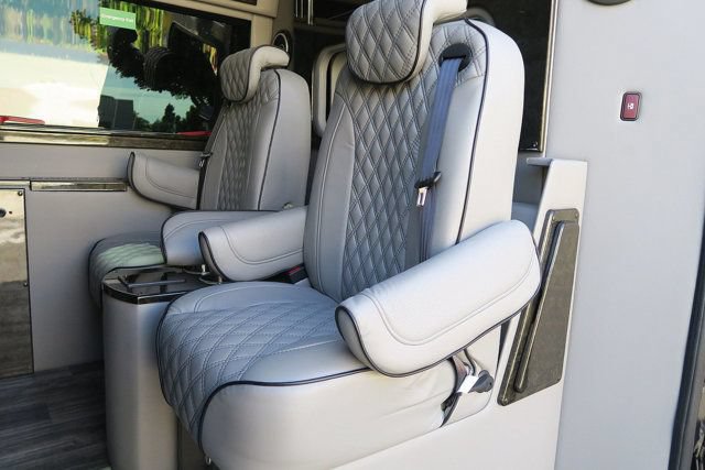 Used 2020 Mercedes-Benz Sprinter 3500 image 11