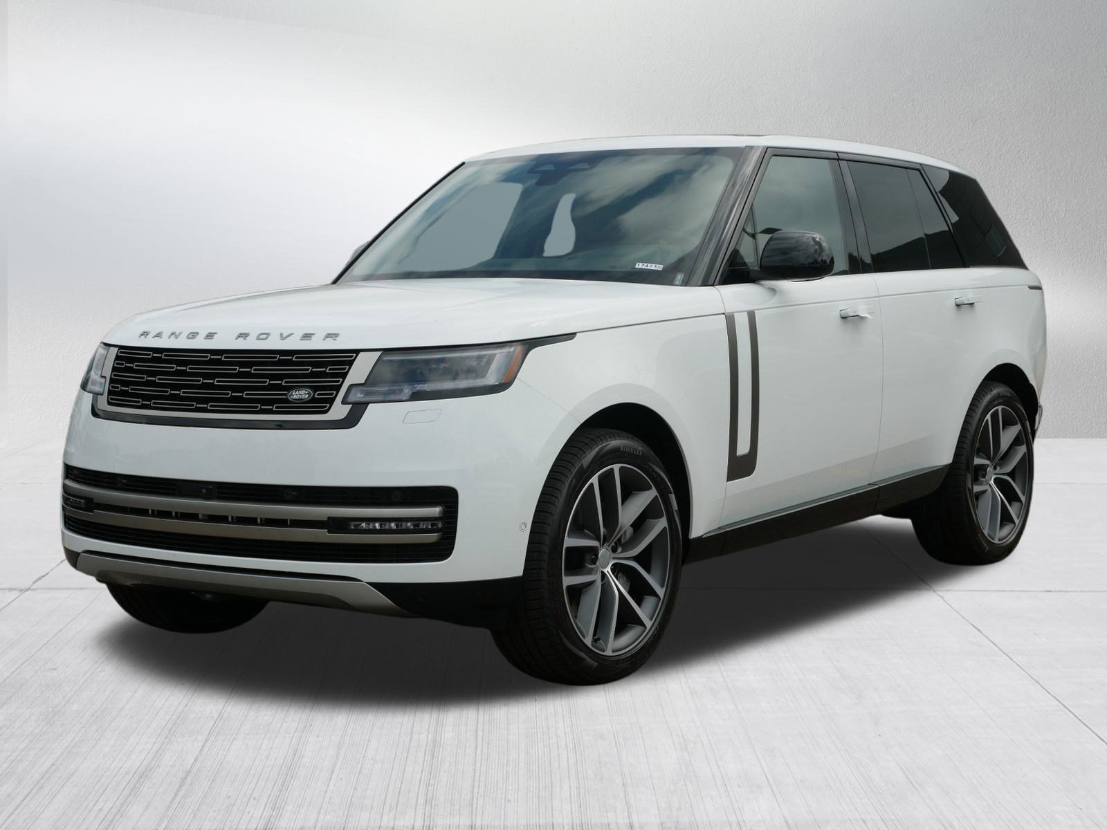 New 2025 Land Rover Range Rover SE