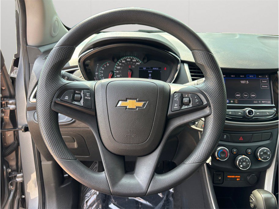 Used 2020 Chevrolet Trax LS w/ Tint and Cruise Package FWD image 17