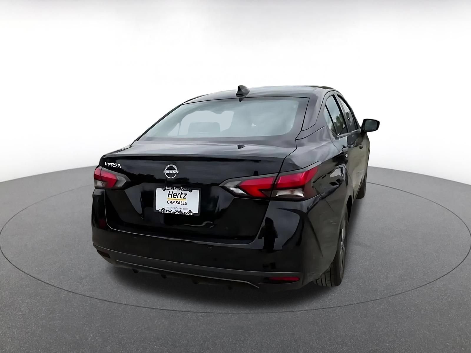 Used 2025 Nissan Versa SV FWD image 15