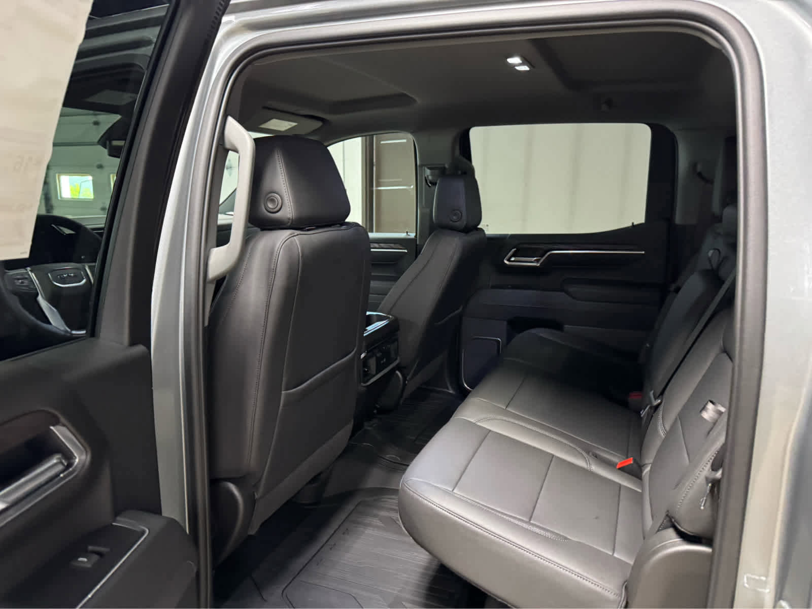 New 2026 GMC Sierra 1500 SLT w/ SLT Premium Plus Package image 13