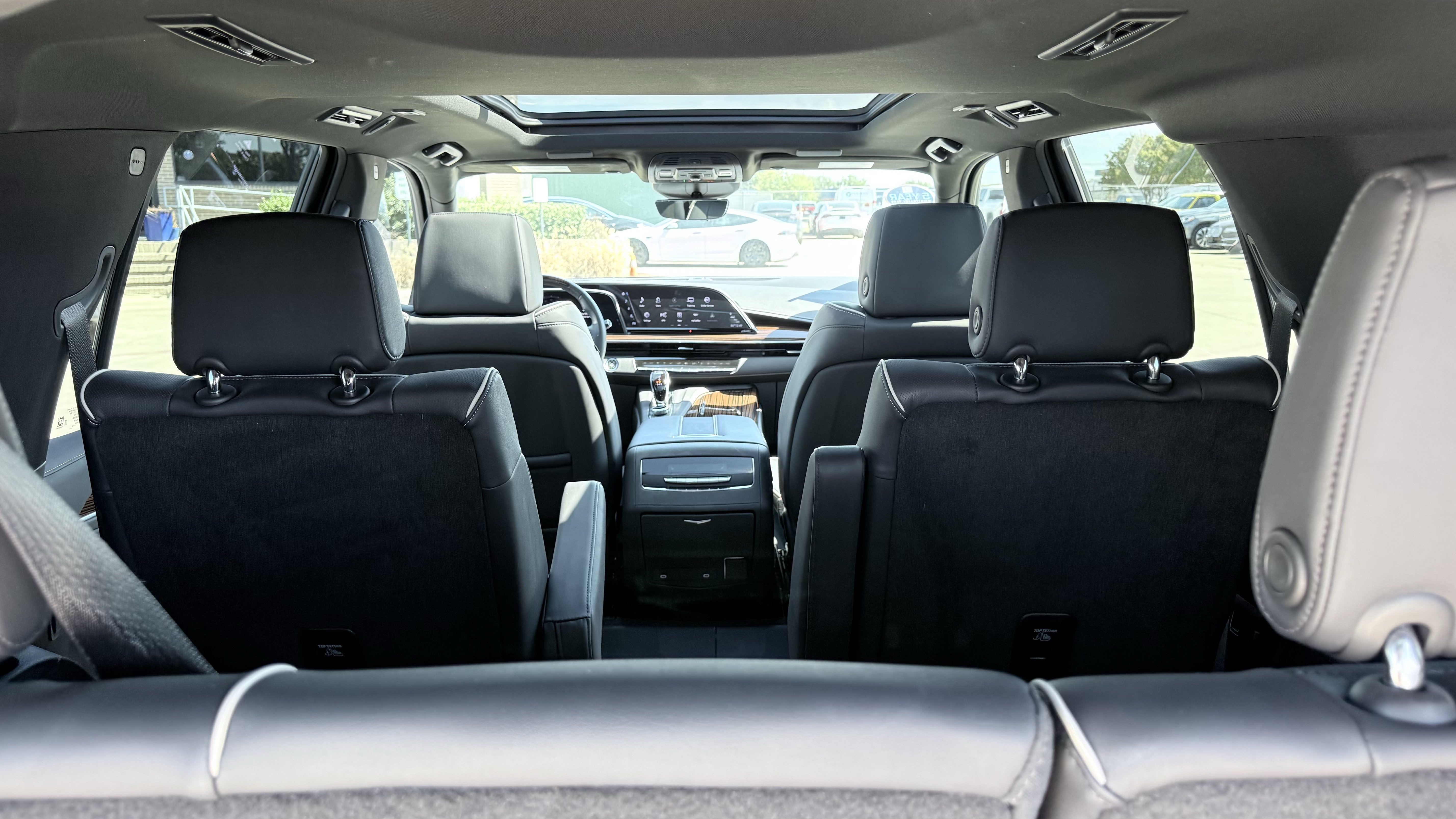 Used 2024 Cadillac Escalade Premium Luxury w/ Performance Package AWD/4WD image 3