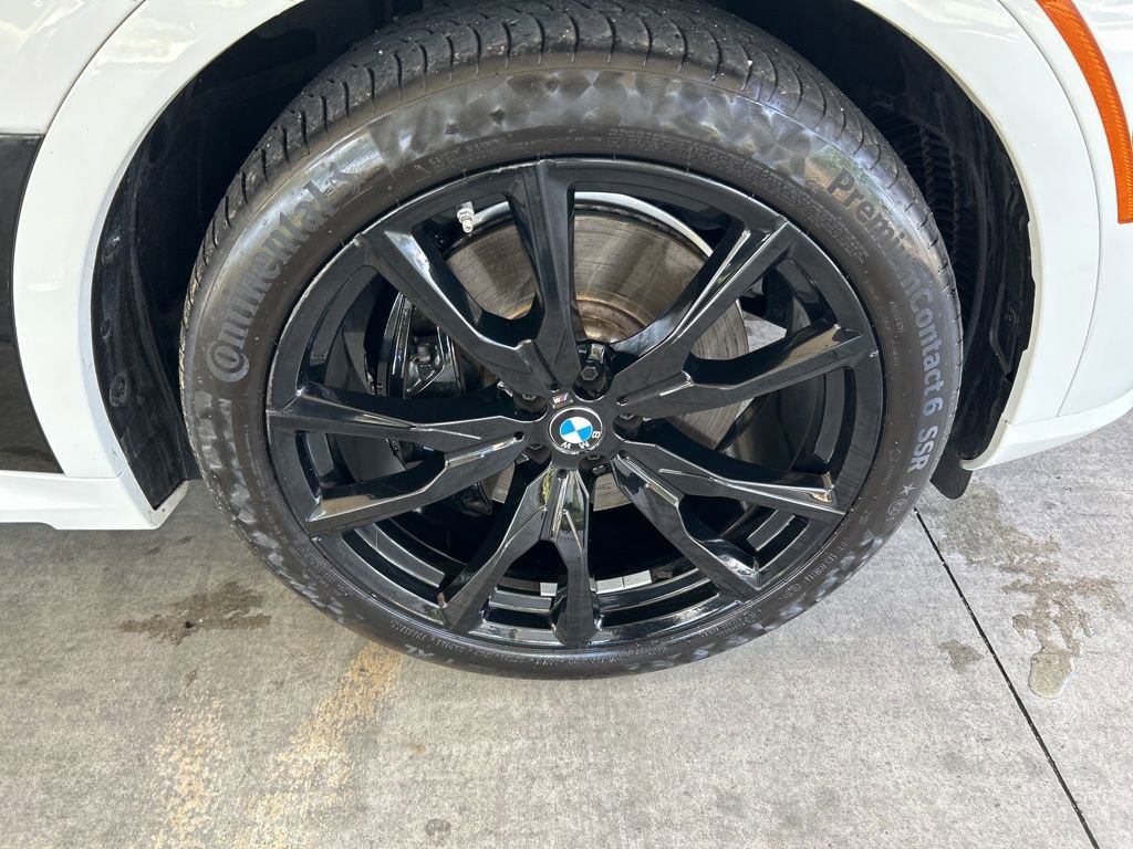 Used 2024 BMW X7 xDrive40i w/ M Sport Package image 25