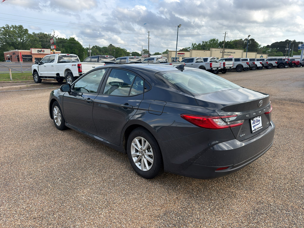 Used 2025 Toyota Camry LE FWD image 3