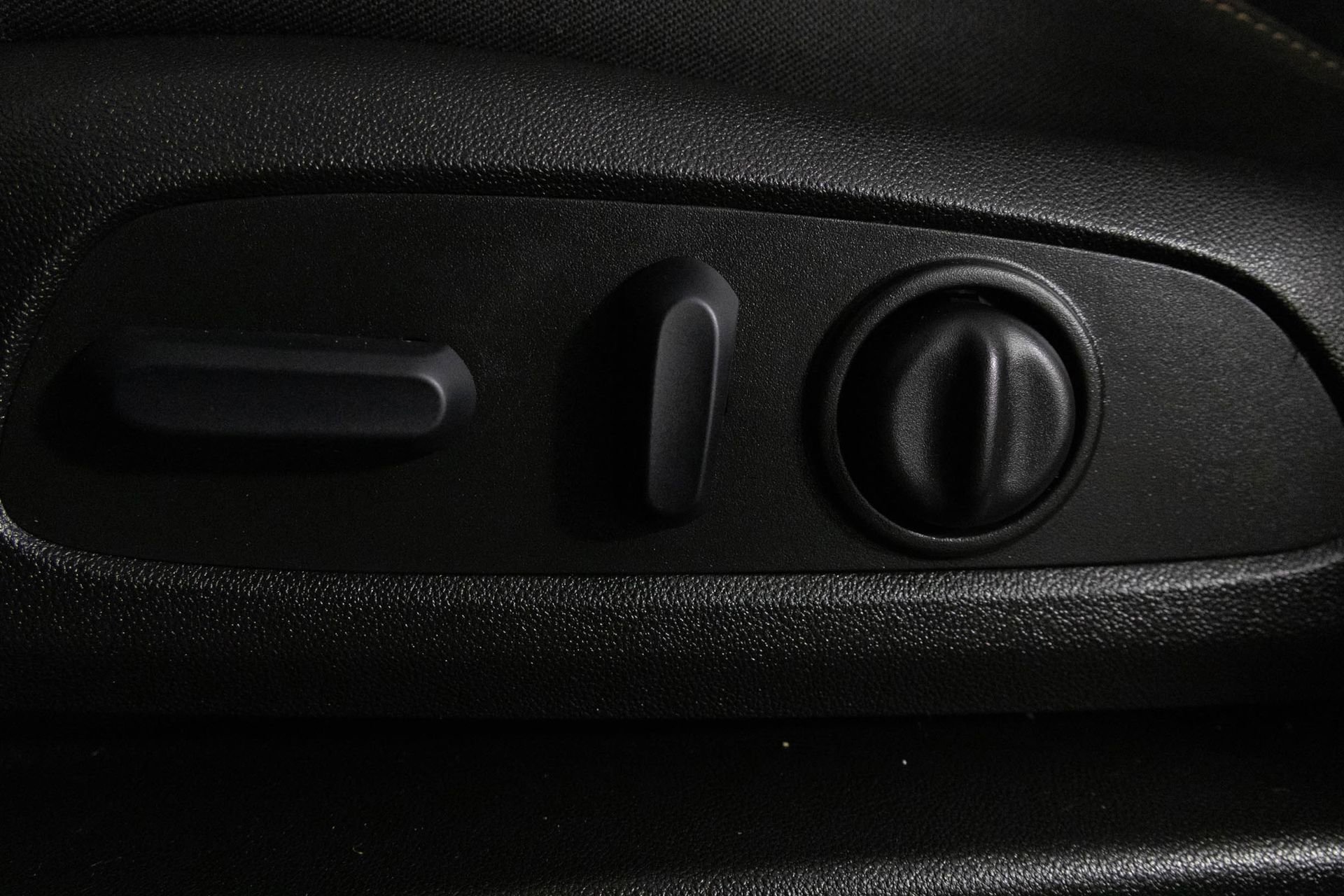 Certified 2022 Chevrolet Equinox LT w/ LPO, Floor Liner Package image 20