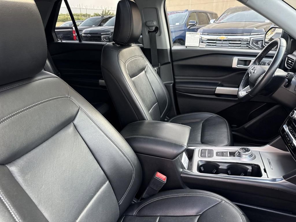 Used 2022 Ford Explorer Limited w/ Hybrid Equipment Group 310A RWD image 27
