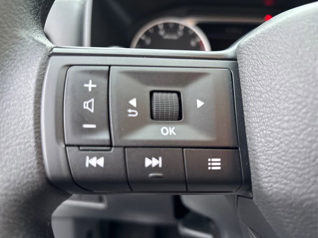 Certified 2025 Nissan Rogue S image 32