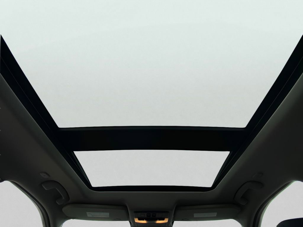 Used 2022 Nissan Rogue Platinum w/ Head-Up Display Package image 19