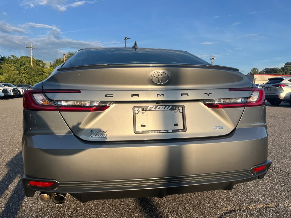 Used 2026 Toyota Camry SE FWD image 16