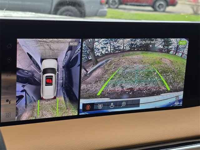 New 2025 Nissan Armada SL w/ Captain's Chari Seat Package image 2