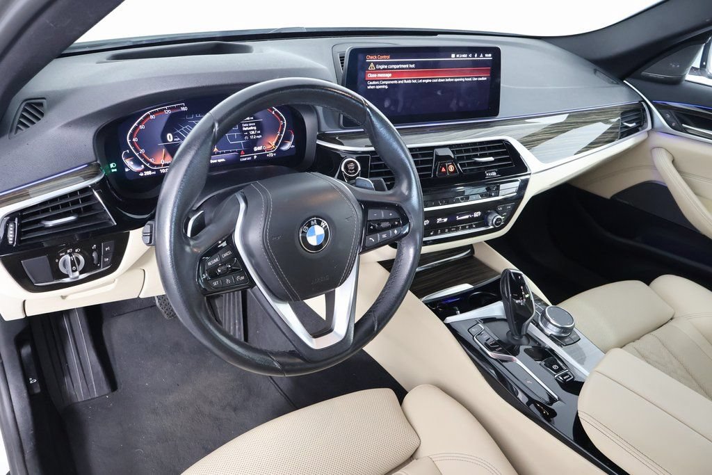 Used 2023 BMW 530i w/ Premium Package RWD image 6