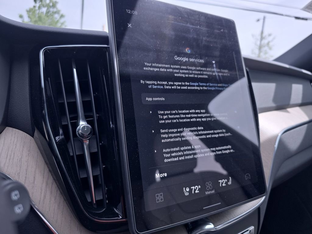 New 2026 Volvo XC60 B5 Plus w/ Protection Package Premier image 24