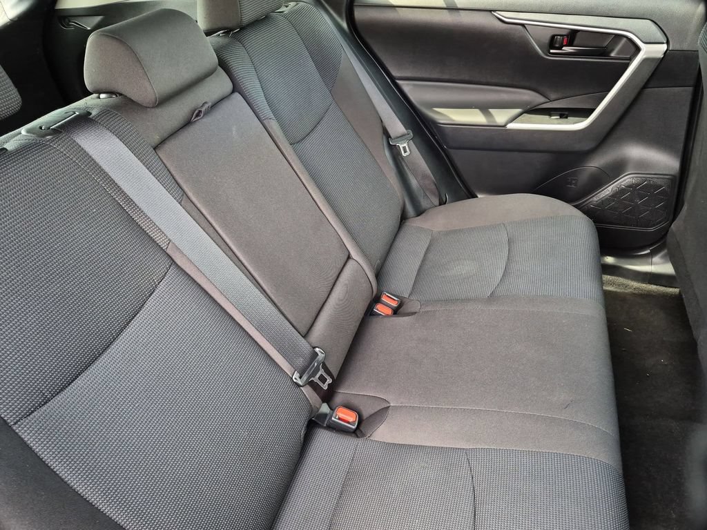 Used 2025 Toyota RAV4 LE AWD/4WD image 29