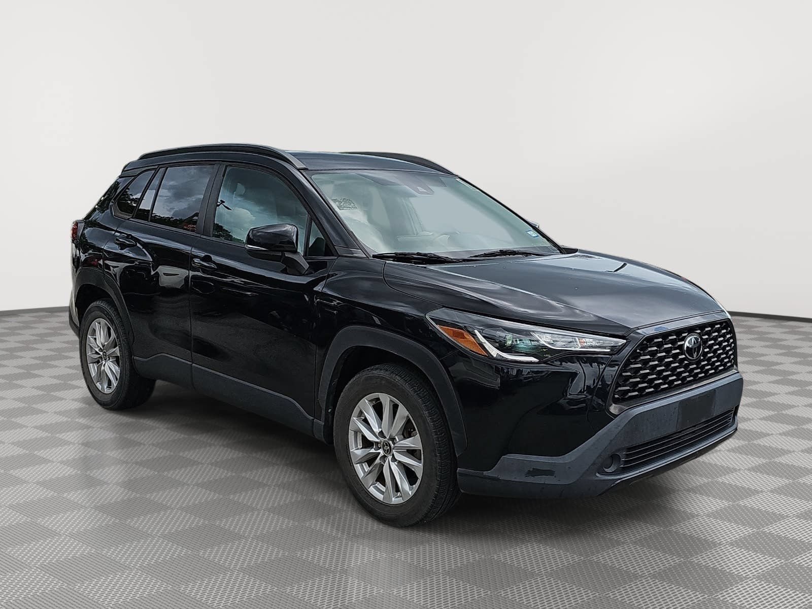 Used 2022 Toyota Corolla Cross LE FWD video 2