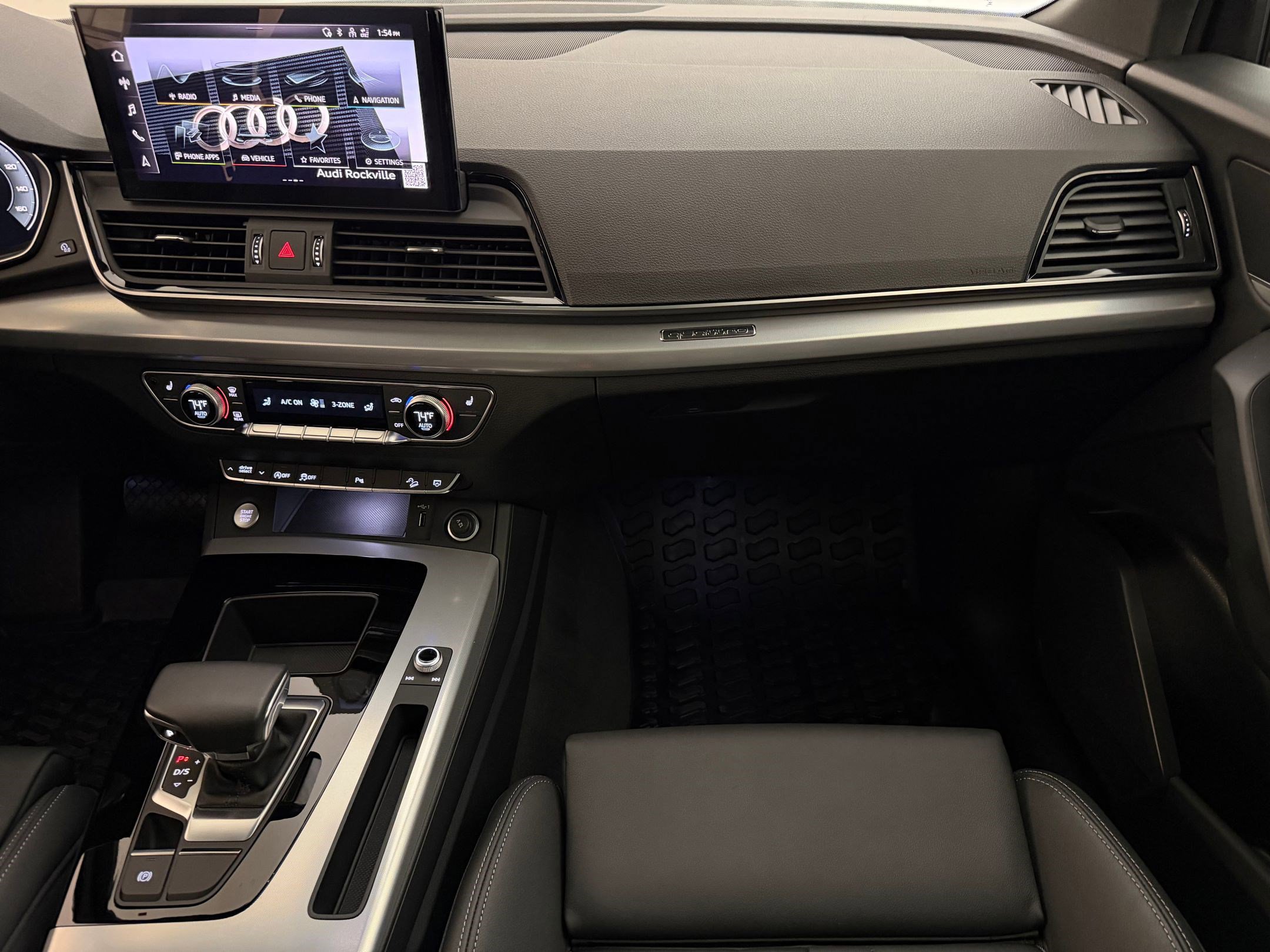 Certified 2025 Audi Q5 2.0T Premium w/ Convenience Plus Package image 19