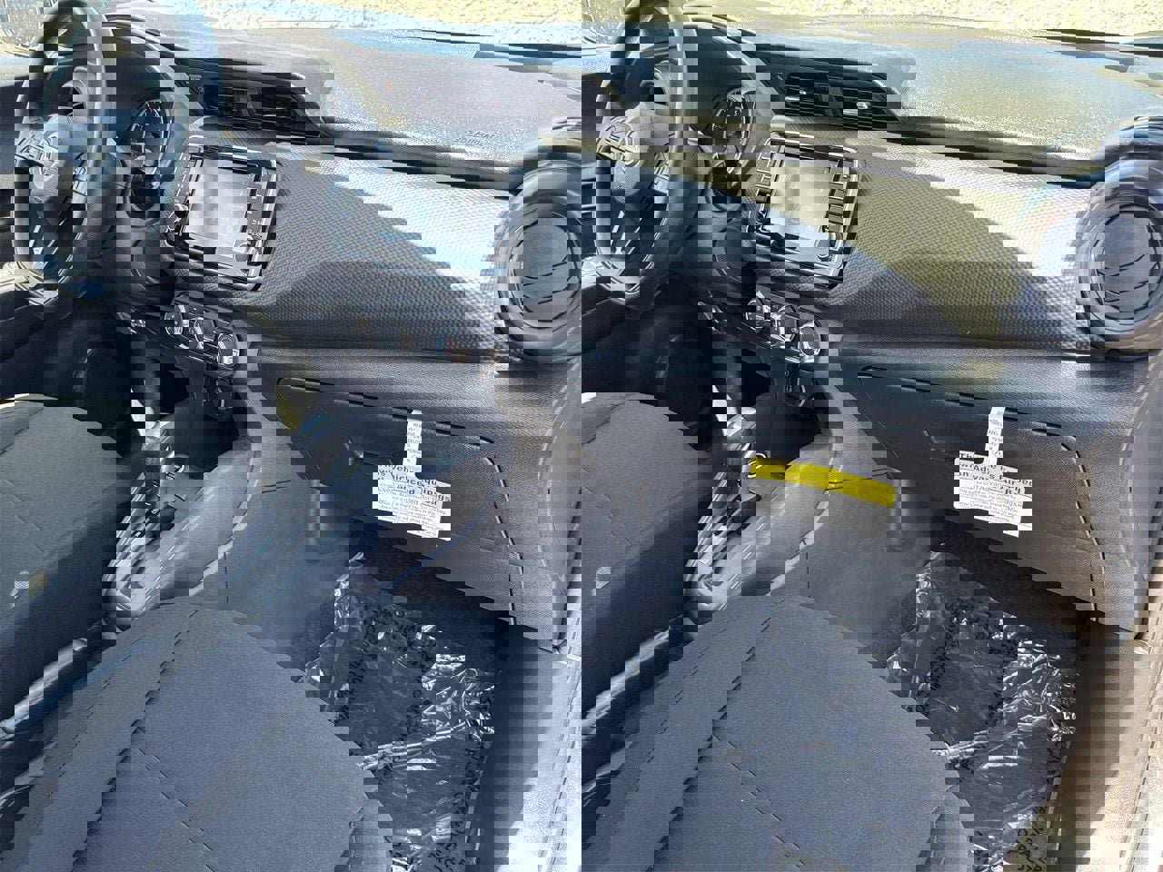 New 2025 Nissan Kicks Play S image 13